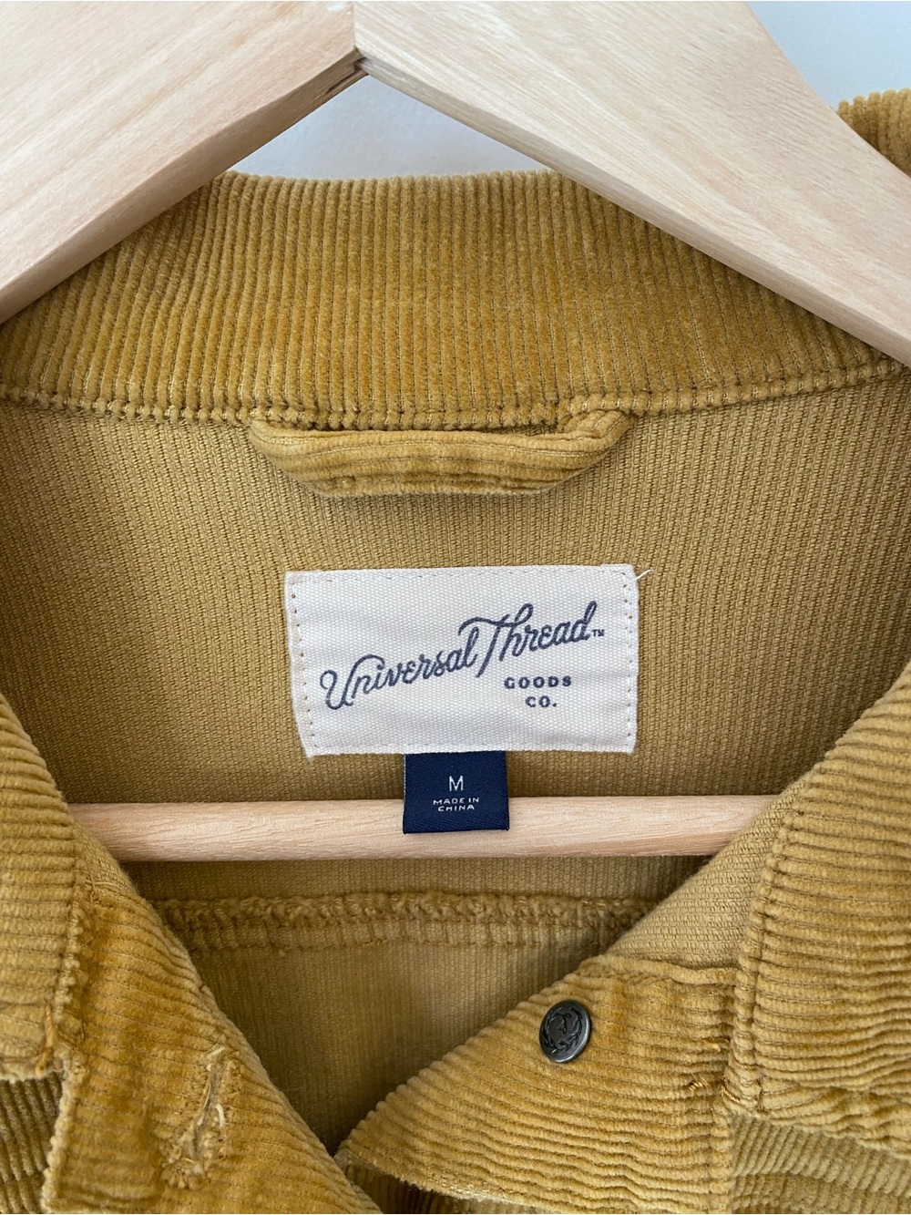 Universal Thread Mustard Yellow Corduroy Trucker Jacket Medium Fall - Picture 3 of 8